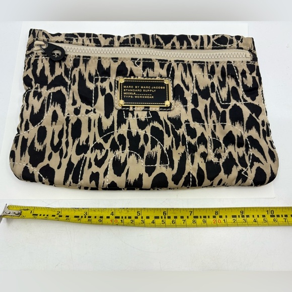 Marc by Marc Jacobs cheetah makeup bag / accessory pouch - Picture 2 of 6